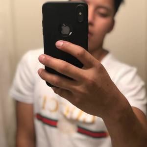 Meet your Posher, Manlio